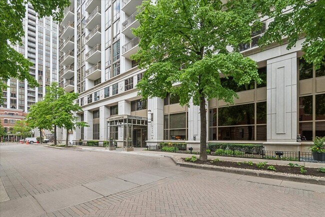 Foto del edificio - 1335 S Prairie Ave