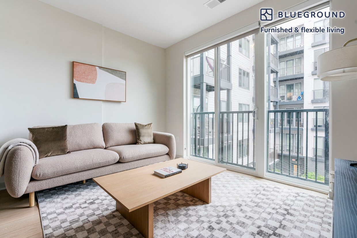 Primary Photo - 60 I St SW