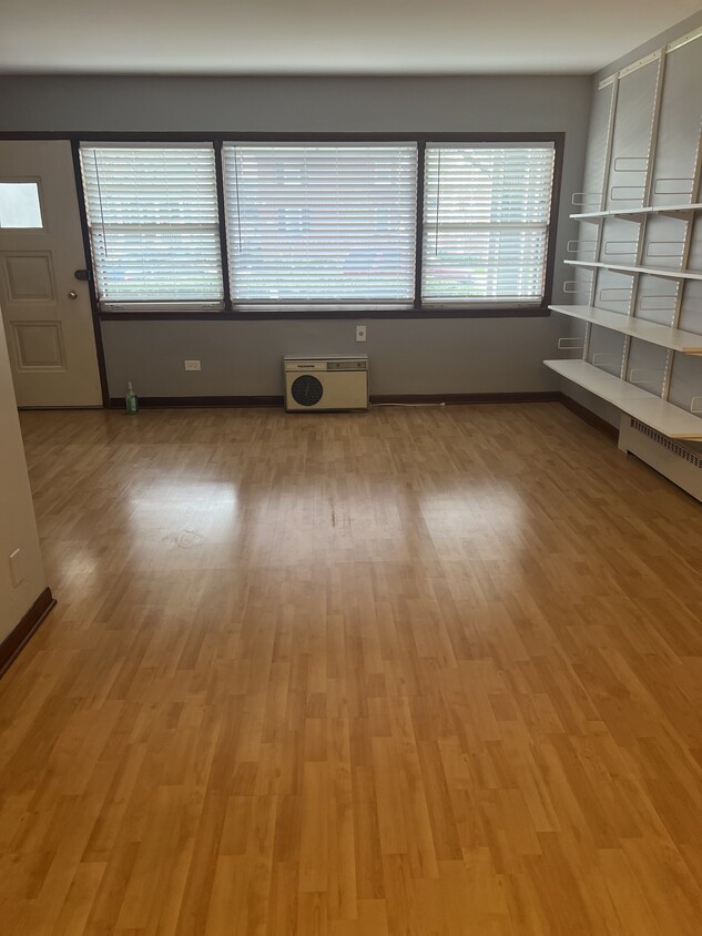 Foto principal - 1001 N Harlem Ave