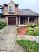 Building Photo - 6319 Raritan Ct