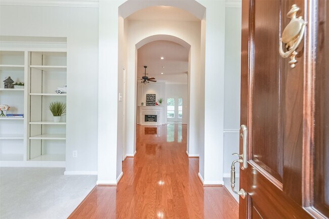 Foto del edificio - 14610 Farrawood Dr