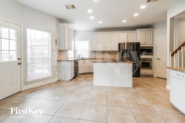Building Photo - 2407 Spanish Oak Hill Ct