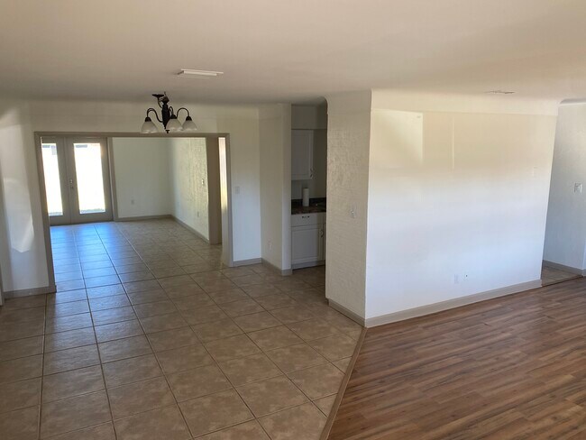 Building Photo - 11399 81st Pl