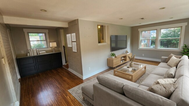 Foto del edificio - 7123 Glenellyn Drive