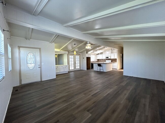 Building Photo - AVAILABLE NOW!! 2 Bed 2 Bath Home in Thousand Palms!! MOVE IN SPECIAL 50% OFF ONE MONTHS RENT!