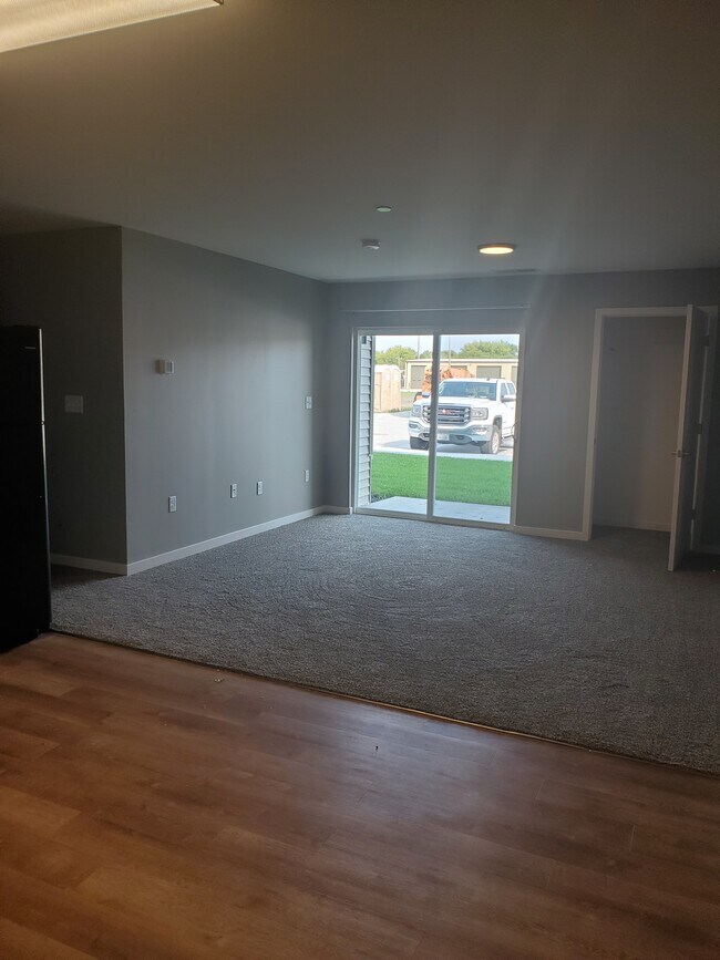 Foto del edificio - Creekside Apartments