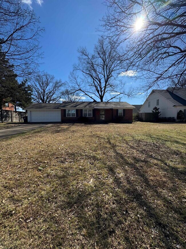 Foto del edificio - 4973 Greenway Rd