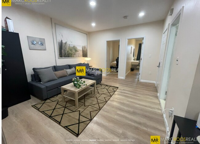 Foto del edificio - 871 Harrison Ave