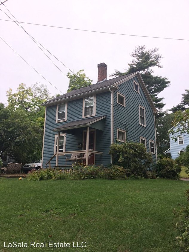 Primary Photo - 3 br, 1.5 bath House - 5 Stebbins Brook Ln