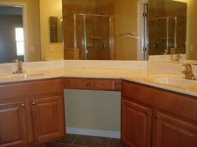 Foto del edificio - MOVE in NOW! Welcome home!! Nice 3 X 2.5 w...