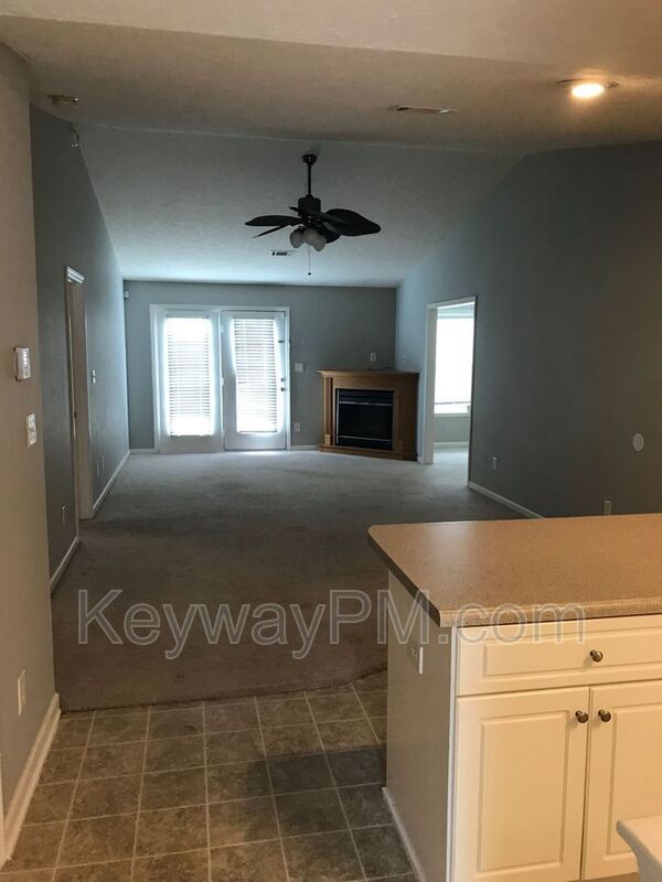 Foto del edificio - 1232 Longpoint Drive