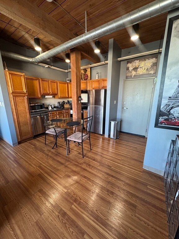 Building Photo - 146 Court St