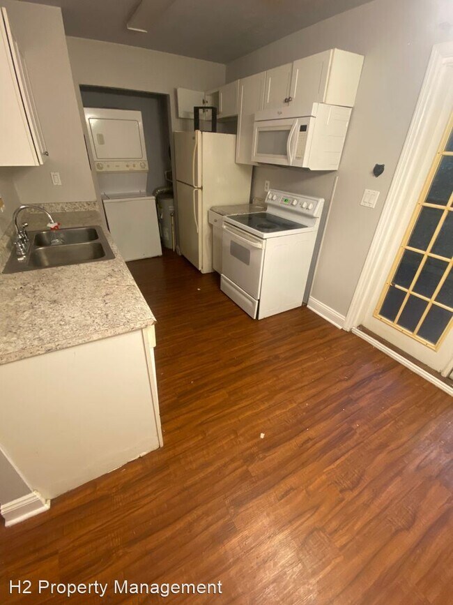 Building Photo - 2 br, 1.5 bath House - 1236 Continental Court