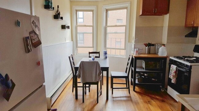 Building Photo - 3 bedroom in Boston MA 02113