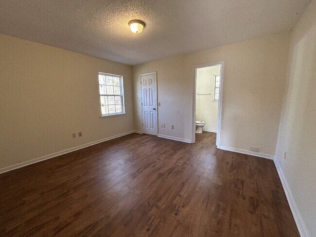 Foto del edificio - Home For Rent