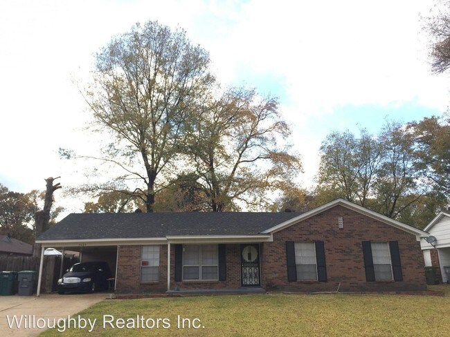 Building Photo - 3409 Clearbrook St