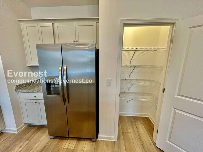 Foto del edificio - 4281 Marsha St