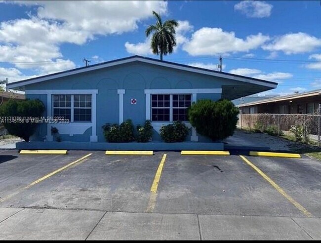 Foto del edificio - 725 NW 4th Ave