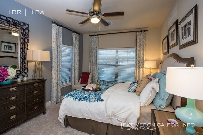 Building Photo - Hill Country Oasis