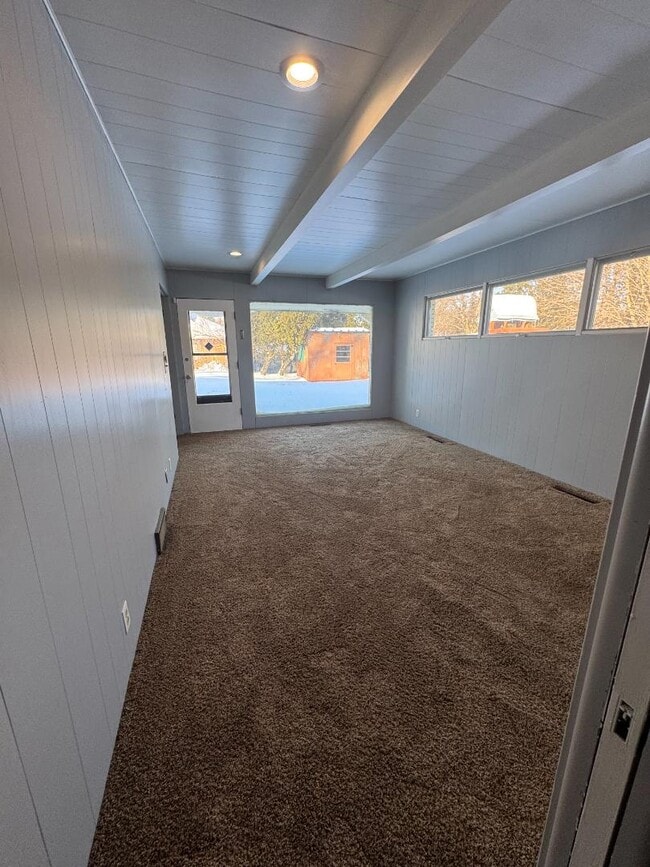 Foto del edificio - 513 N Ottawa Rd