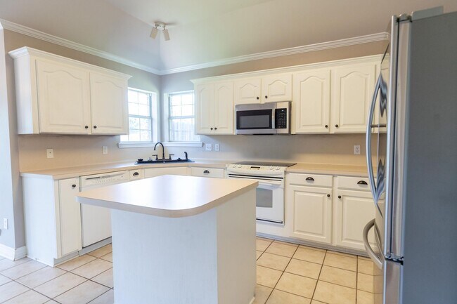 Foto del edificio - 3 bed/ 2 bath home in South Bossier