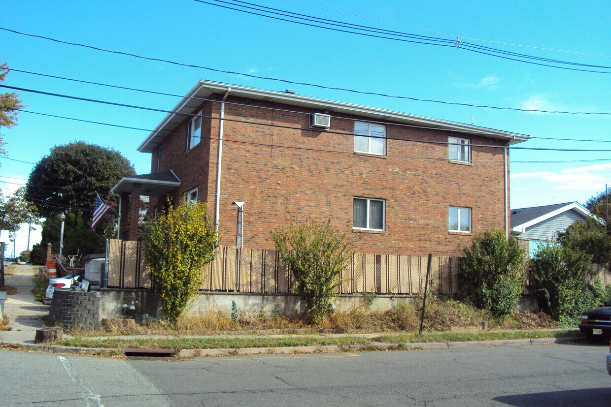 490 Van Bussum Ave, Garfield, NJ 07026 Apartments in Garfield, NJ