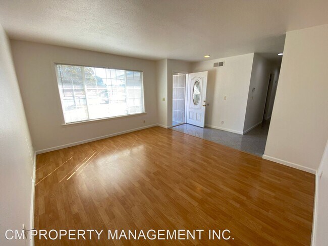 Building Photo - 4 br, 2 bath House - 680 North Jackson Ave