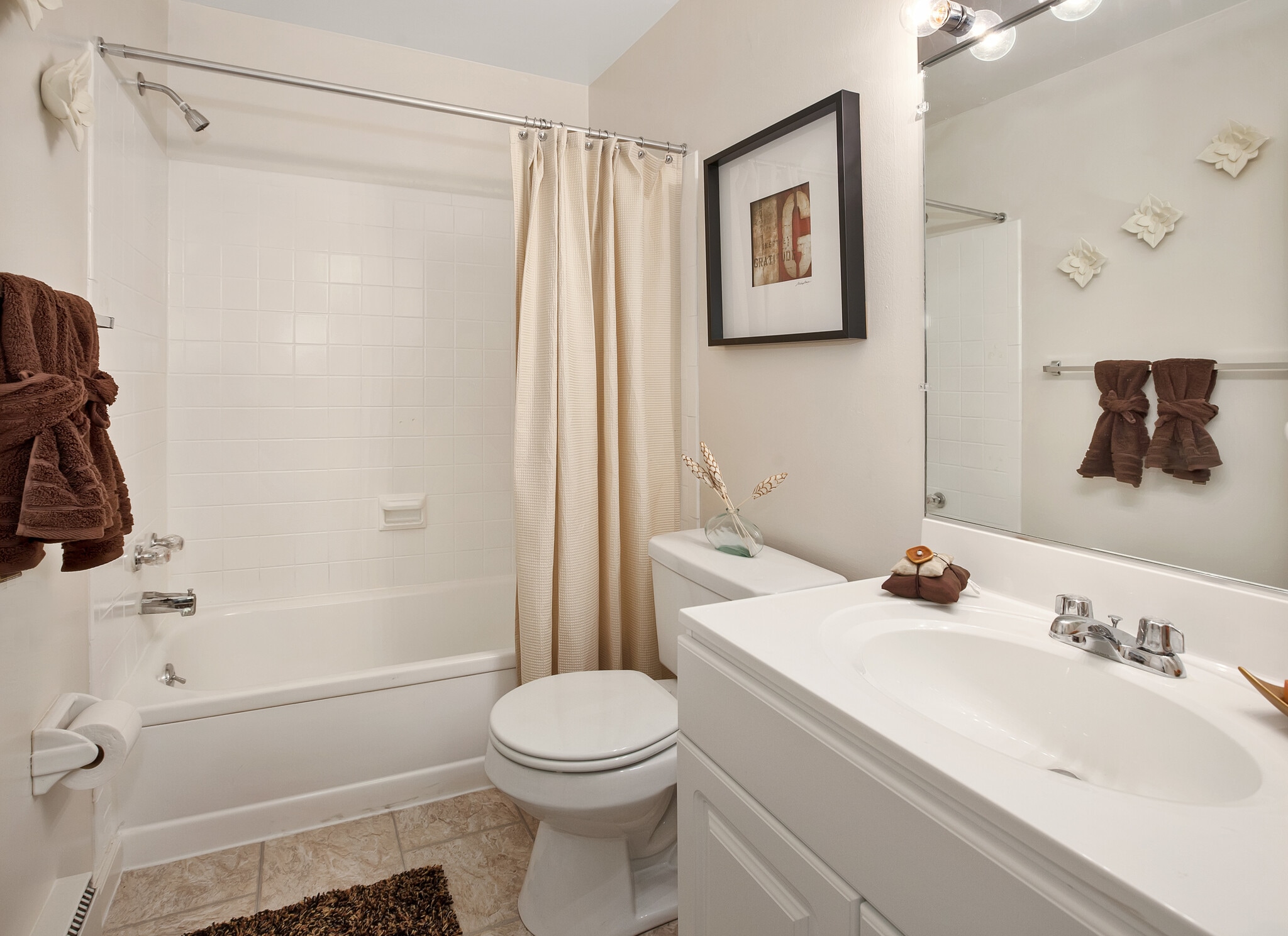 Valley Park Apartment Homes photo 3