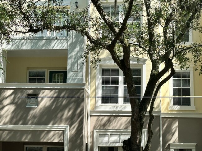 Building Photo - 729 Celebration Ave
