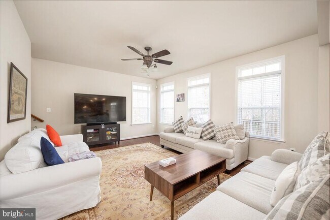 Foto del edificio - 10 Sagewood Ct