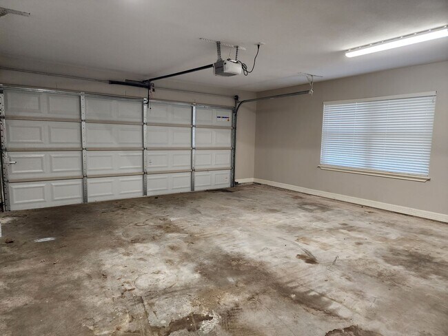 Foto del edificio - 2755 Evangeline Dr