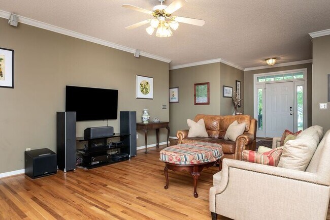 Building Photo - 109 Keowee Ave