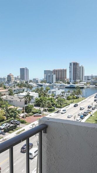 Building Photo - 2500 E Las Olas Blvd