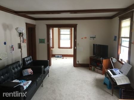 Primary Photo - 3 br, 2 bath Apartment - 15 Harris St