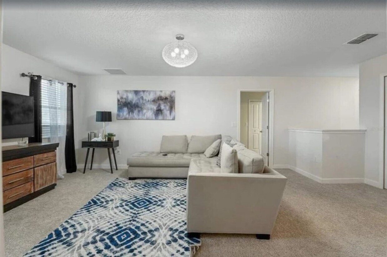 Foto principal - 9047 Stinger Dr