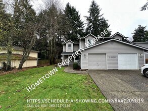 Building Photo - 1606 Sulky Dr SE