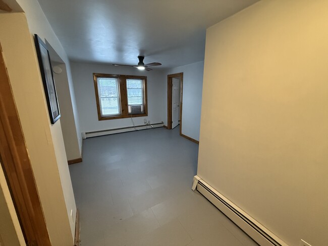 Building Photo - 83 Main St