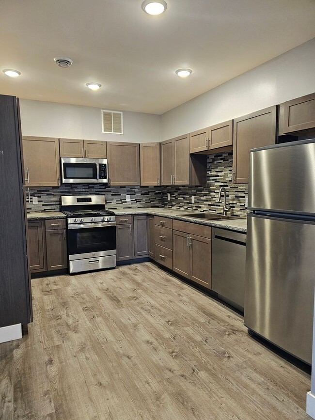 Photo - 122 S Main St Apartment