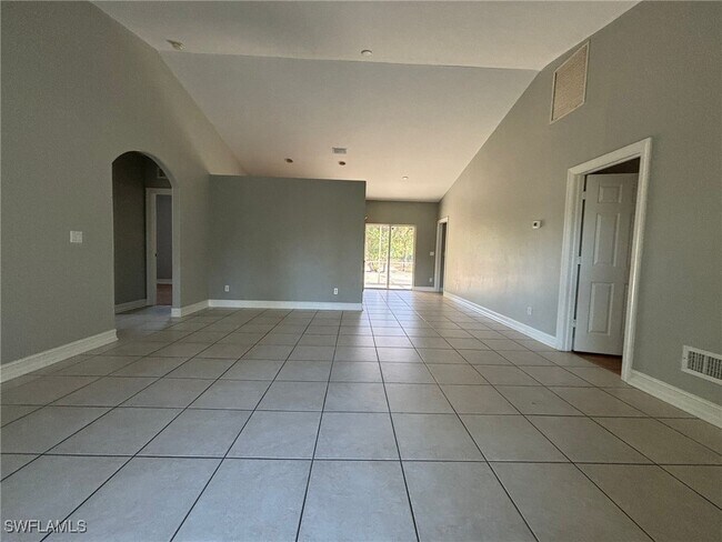 Foto del edificio - 2771 24th Ave NE