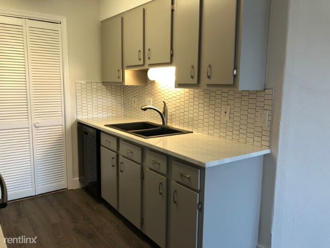 Building Photo - 2 br, 1 bath Condo - 1820 Newland Ct 210 U...