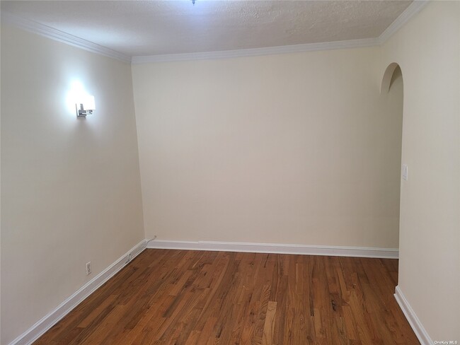 Building Photo - 35-33-35-33 33rd St