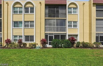 Building Photo - 1085 Forest Lakes Dr