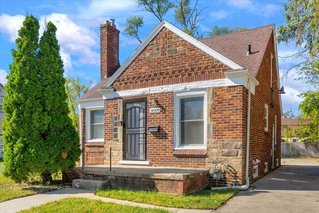 Foto del edificio - 14909 Griggs St