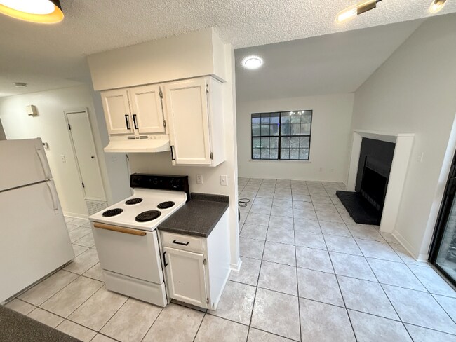 Foto del edificio - 9345 Chisholm Rd