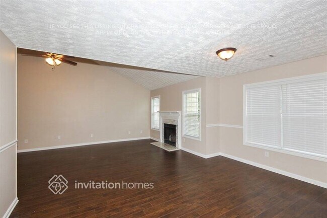 Foto del edificio - 3990 Piper Glen Dr NE