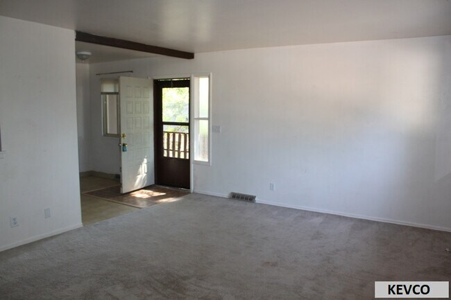 Building Photo - 2717 Stanford Rd
