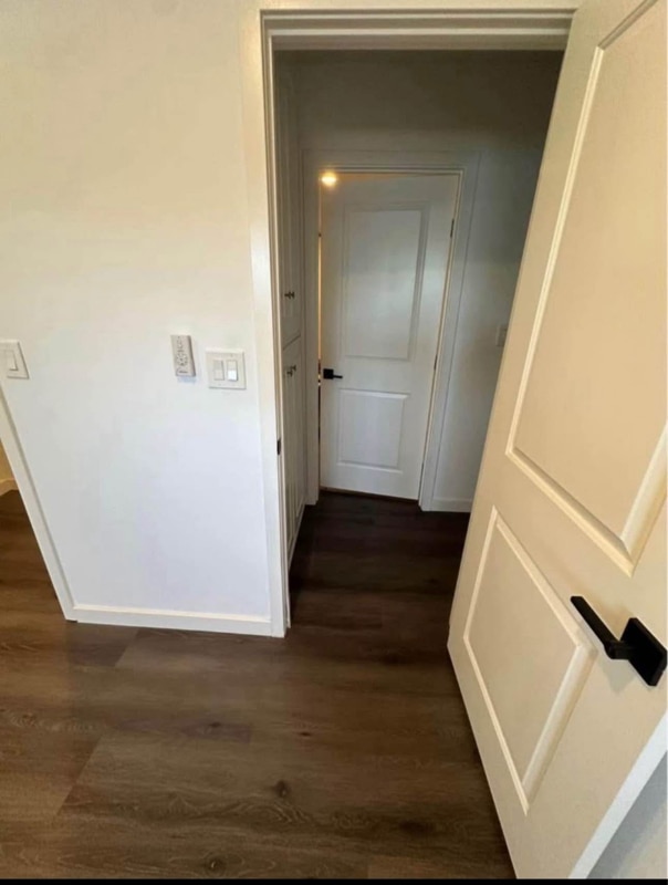 Building Photo - 2104 E Bangor Way