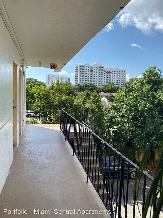 Foto del edificio - 410 NW 7th St