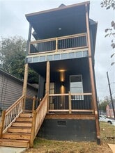 Building Photo - 443 Mary St SW