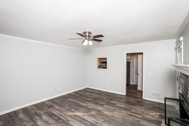 Foto del edificio - 106 Maid Stone Ct